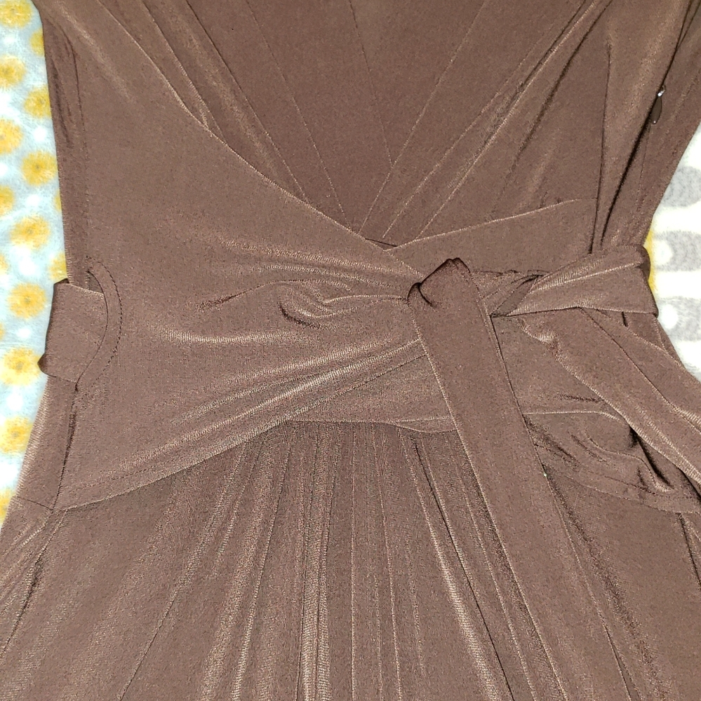 Dress - Picture 6 of 7